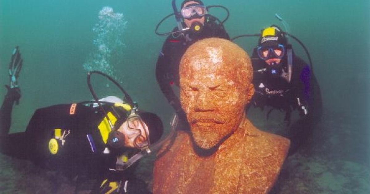 Underwater museum Crimea Tarhankut